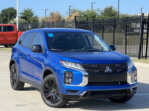 Used 2026 Mitsubishi Outlander Sport LE AWD/4WD image 2