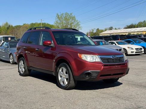 Used 2010 Subaru Forester 2.5X Premium image 7