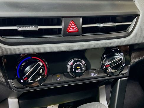 New 2026 Kia Seltos LX image 15