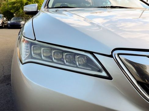 Used 2017 Acura TLX w/ Technology Package image 16