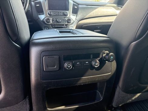 Used 2015 Chevrolet Suburban LT image 18