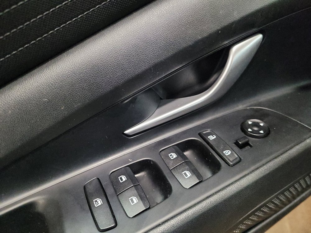 Used 2023 Hyundai Elantra SEL FWD image 27