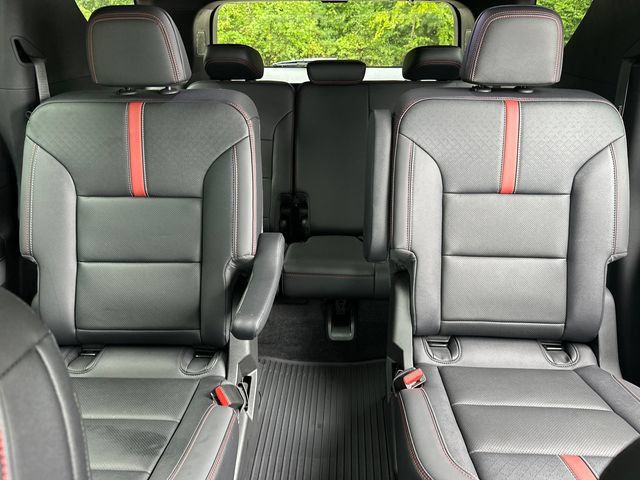 Certified 2026 Chevrolet Traverse RS w/ LPO, Floor Liner Package AWD/4WD image 38