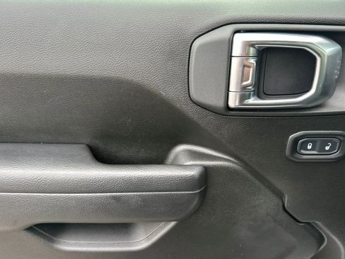 Used 2023 Jeep Wrangler Unlimited Rubicon 4xe w/ Steel Bumper Group image 12