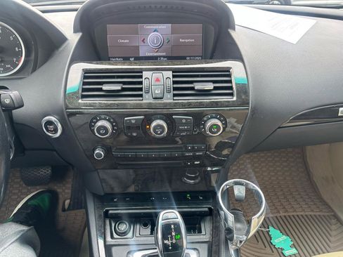 Used 2008 BMW 650i Convertible image 10