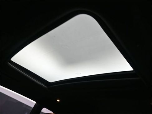 Used 2012 Dodge Challenger SRT8 w/ Premium Sound Group image 16