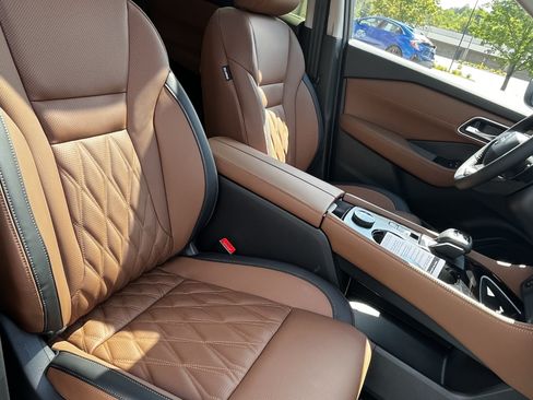 New 2026 Nissan Rogue Platinum AWD/4WD image 19