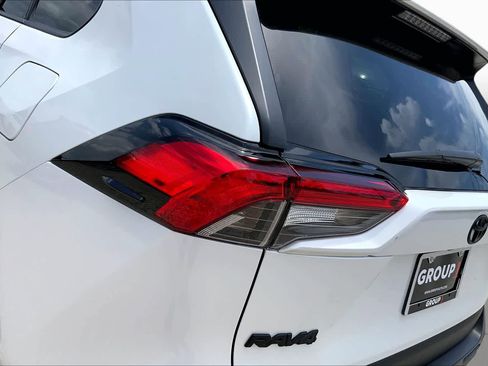 Used 2025 Toyota RAV4 XLE Premium AWD/4WD image 28