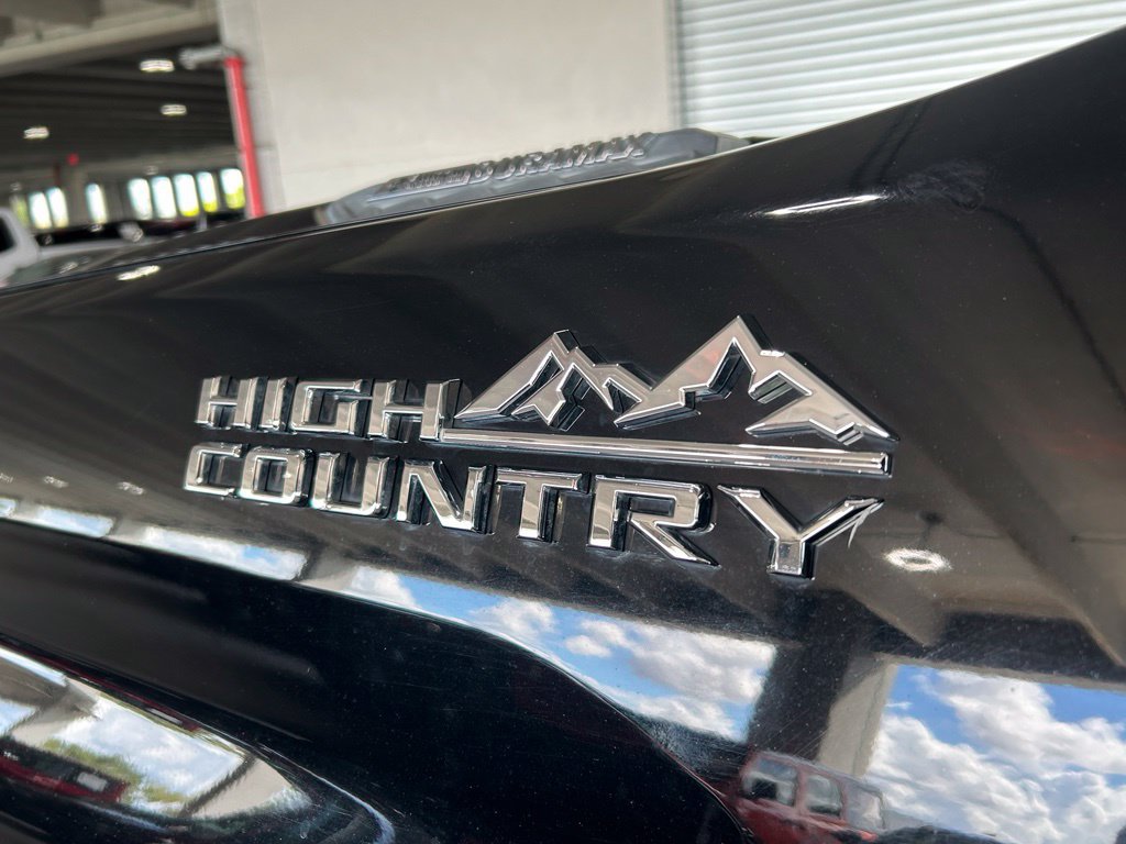 Used 2022 Chevrolet Silverado 3500 High Country w/ Technology Package AWD/4WD image 42