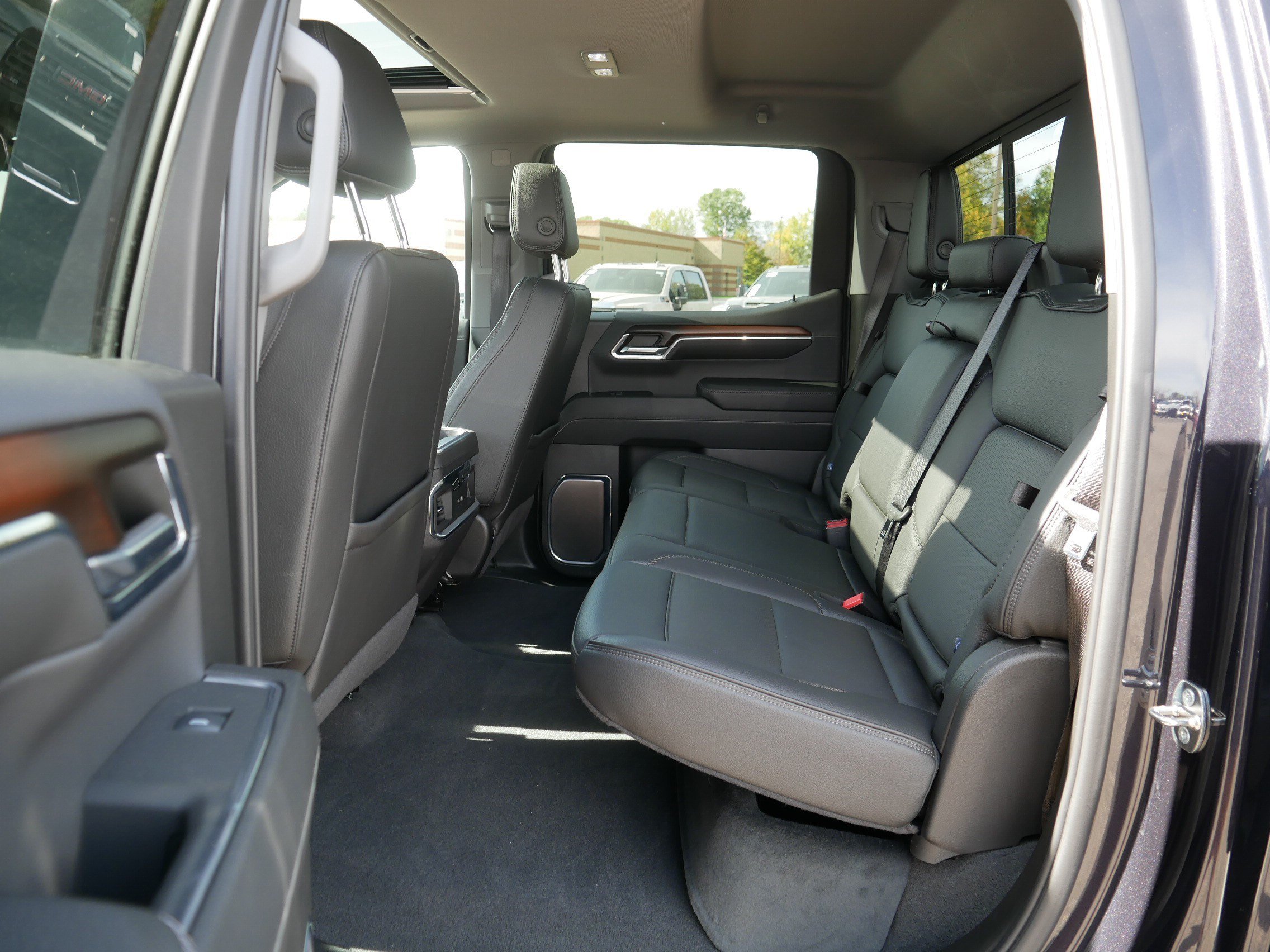 Used 2024 GMC Sierra 1500 Denali w/ Denali Reserve Package AWD/4WD image 35