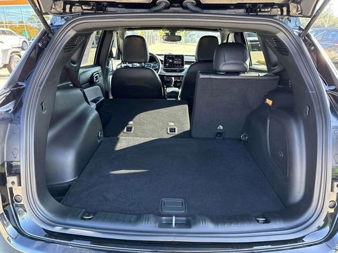 Used 2024 Jeep Compass Limited w/ Sun and Sound Group image 10