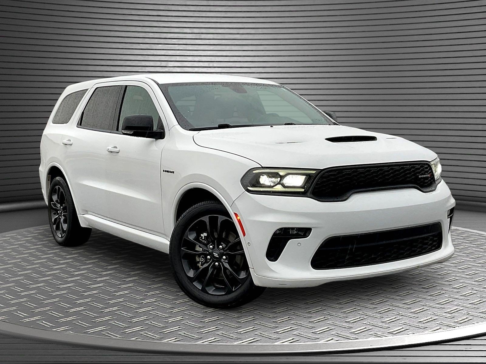 Used 2022 Dodge Durango R/T w/ Blacktop Package AWD/4WD image 1
