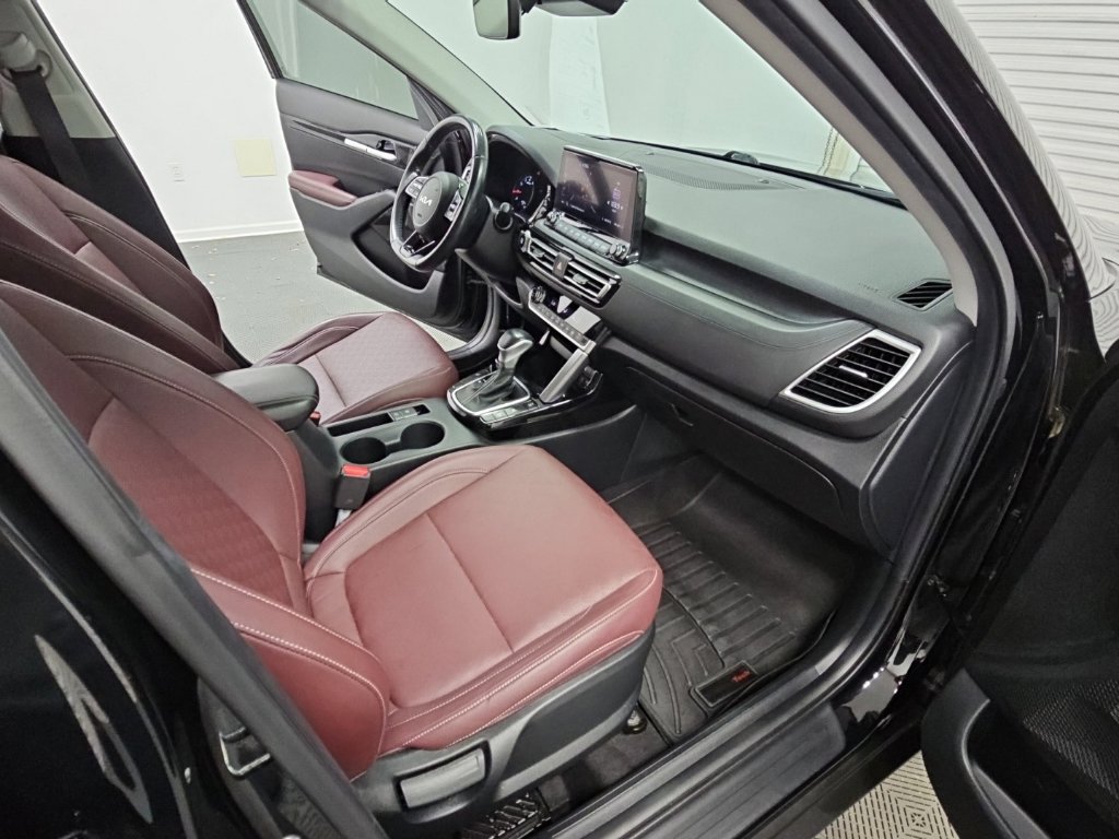 Used 2023 Kia Seltos SX w/ SX Sunroof Package AWD/4WD image 38