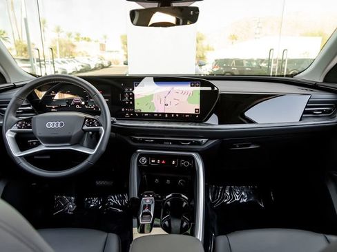 Used 2025 Audi Q5 Premium w/ Convenience Package AWD/4WD image 21
