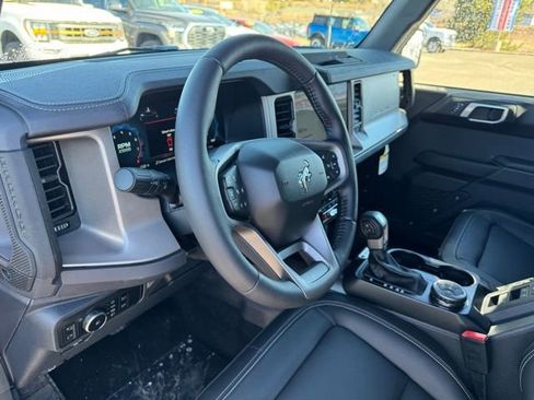 New 2025 Ford Bronco Outer Banks image 9