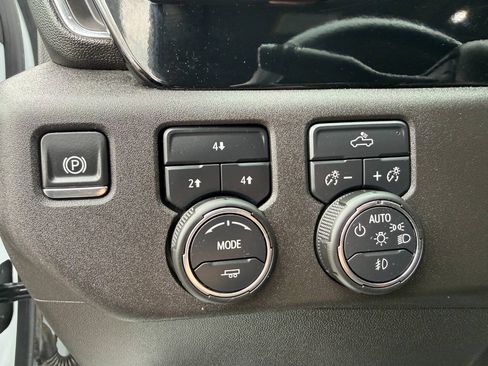 Used 2025 Chevrolet Silverado 3500 LT w/ Convenience Package AWD/4WD image 39