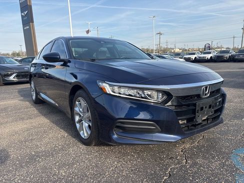 Used 2020 Honda Accord LX image 3