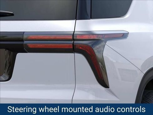 New 2027 Chevrolet Traverse LT w/ Sun and Wheel Package FWD image 12