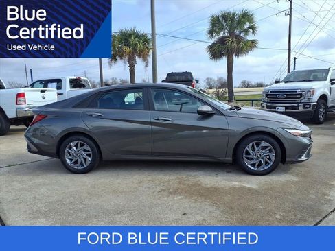 Used 2024 Hyundai Elantra SEL image 8