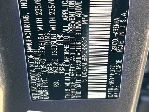 Used 2021 Toyota Highlander L FWD image 32