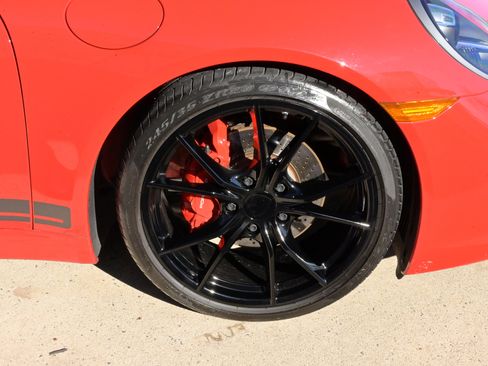 Used 2019 Porsche 911 Carrera T image 12