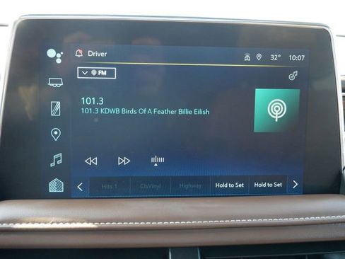 Used 2024 Chevrolet Suburban High Country image 14