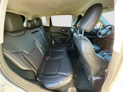 Used 2018 Jeep Compass Latitude w/ Cold Weather Group image 25