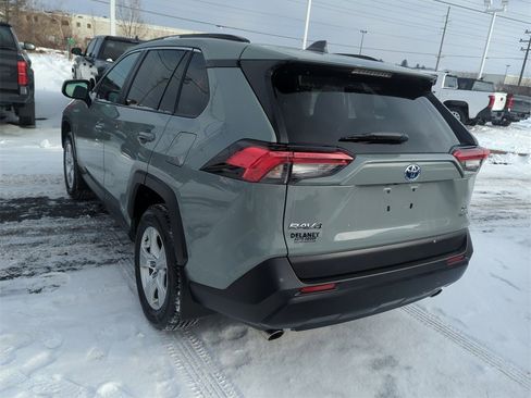 Used 2020 Toyota RAV4 XLE w/ Convenience Package image 6