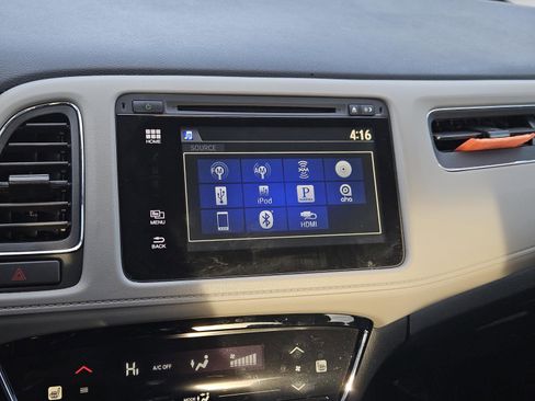 Used 2018 Honda HR-V EX-L image 16