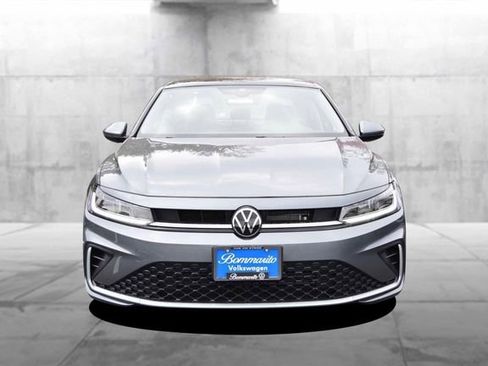 New 2026 Volkswagen Jetta SE image 4