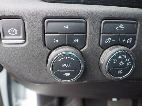 Used 2024 Chevrolet Silverado 2500 LT image 15