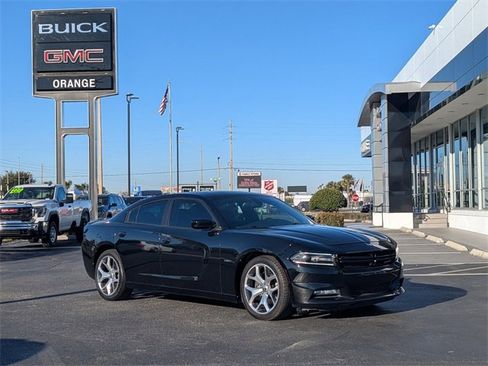 Used 2016 Dodge Charger R/T w/ Plus Group image 2