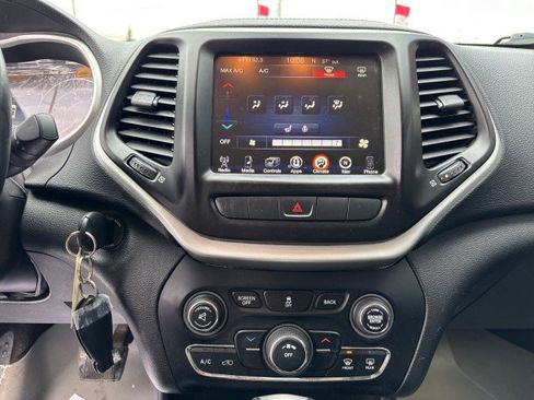 Used 2014 Jeep Cherokee Latitude image 14