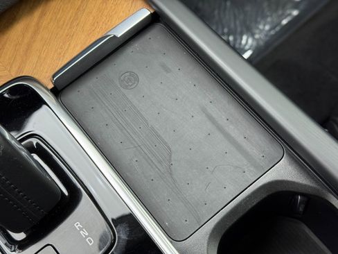 Used 2021 Volvo XC90 T8 Inscription Expression w/ Protection Package Premier image 33