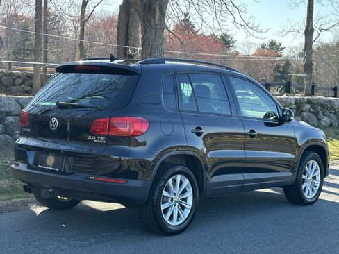 Used 2015 Volkswagen Tiguan SE image 4