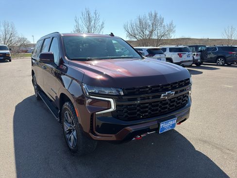 Used 2023 Chevrolet Suburban Z71 w/ Off-Road Capability Package AWD/4WD image 7