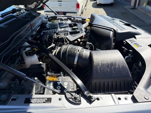 Used 2019 RAM 2500 Limited AWD/4WD image 36