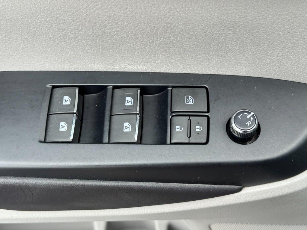 Used 2016 Toyota Highlander Limited AWD/4WD image 23