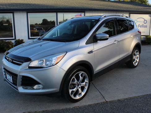 Used 2016 Ford Escape Titanium image 30