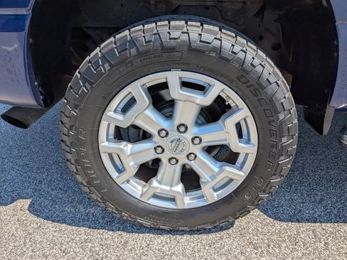 Used 2016 Nissan Titan SL AWD/4WD image 17