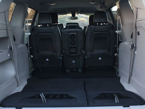 Used 2018 Chrysler Pacifica Touring-L image 30