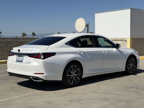 Certified 2023 Lexus ES 350 w/ Premium Package FWD image 11