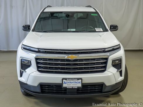 Used 2026 Chevrolet Traverse LT w/ LPO, Floor Liner Package FWD image 5