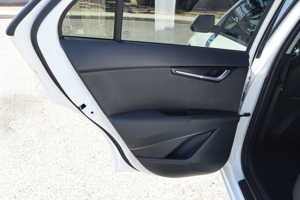 Used 2023 Kia Niro EX FWD image 31