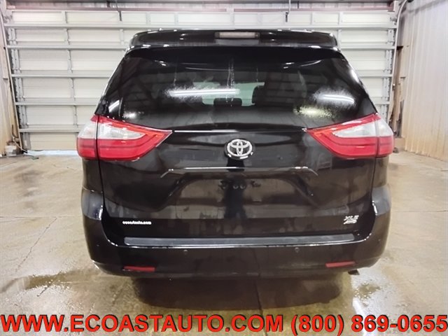 Used 2017 Toyota Sienna XLE w/ XLE Navigation Package AWD/4WD image 8