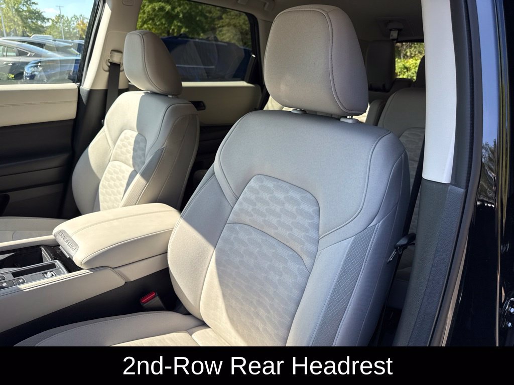 Certified 2024 Nissan Pathfinder SV w/ SV Premium Package FWD image 15