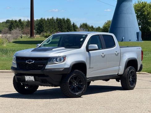 Used 2018 Chevrolet Colorado ZR2 w/ ZR2 Dusk Special Edition AWD/4WD image 2