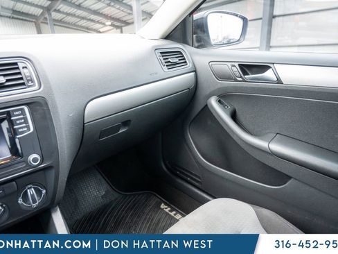 Used 2017 Volkswagen Jetta S image 13