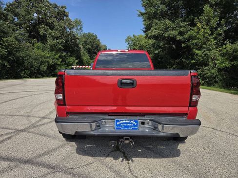 Used 2005 Chevrolet Silverado 3500 LS w/ Heavy-Duty Power Package AWD/4WD image 5