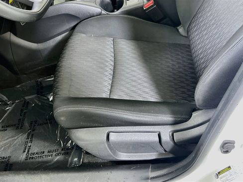 Used 2018 Nissan Rogue S AWD/4WD image 18